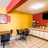 Отель Econo Lodge Dumas, фото 23