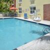 Отель Candlewood Suites Miami Lakes, an IHG Hotel, фото 17