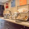 Отель Comfort Inn Guelph, фото 8