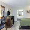 Отель Quality Inn & Suites Live Oak I-10 Exit 283, фото 3