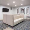 Отель Holiday Inn Express and Suites Lincoln I - 80, an IHG Hotel, фото 2