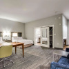 Отель Hampton Inn & Suites Dallas/Ft. Worth Airport South, фото 3