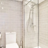 Отель JOIVY Re-Imagined Flat in Georgian Architecture Townhouse, фото 6