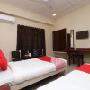Отель OYO 7933 Hotel Trimurty International, фото 22