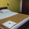 Отель OYO 90490 Hotel Nyi Rindang, фото 14
