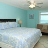 Отель Castaways 1b 2 Bedroom Condo, фото 3