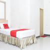 Отель RedDoorz Plus near Sultan Hasanuddin Airport, фото 17