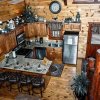 Отель Ryder's View - Spacious 1 bedroom with GameRoom and Mountain Views! 1 Cabin by RedAwning, фото 6