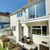 Отель Comfortable and Luxurious Family Home With Beautiful Sunny Garden, Close to the Beach, фото 1