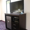 Отель Express Inn & Suites - Bush Airport, фото 12