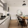 Отель The Wembley Place - Stunning 1bdr Flat, фото 10
