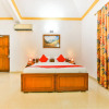 Отель OYO 17110 Joy Guest House, фото 2