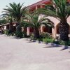 Отель Tzevenos Hotel Apts в Арьирадес