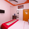 Отель OYO 10875 Optimum i Hotel, фото 5