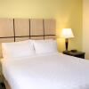 Отель Candlewood Suites - Lancaster West, an IHG Hotel, фото 6