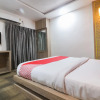 Отель OYO Flagship 62811 The Kashi Iconic Guest House, фото 3