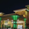 Отель La Quinta Inn & Suites by Wyndham Ft. Worth - Forest Hill TX в Форест-Хилле