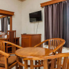 Отель RedDoorz Plus near Taman Siring, фото 10