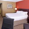 Отель Holiday Inn Express Clearwater East - Icot Center, an IHG Hotel, фото 6