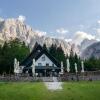 Отель Stylish 2-Bed Top-Floor Apartment In Kranjska Gora, фото 5