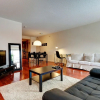 Отель Bleury Furnished Suites by Hometrotting, фото 2