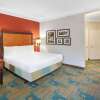 Отель La Quinta Inn Suites Galleria, фото 5