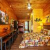 Отель Bigfoot Lodge Room Four, фото 4