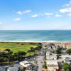 Отель Coastal Palm Tree 2BR Retreat Ocean View, фото 12