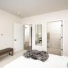 Отель Flexhome East Side 1BR E3 - Brady St Balcony Lounge, фото 4