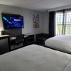 Отель La Quinta Inn & Suites by Wyndham Lake George, фото 6
