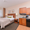 Отель Candlewood Suites San Diego, an IHG Hotel, фото 6