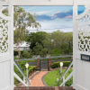 Отель The Indooroopilly Queenslander - 4 Bedroom Family Home - Private Pool - Wifi - Netflix, фото 18