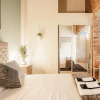 Отель ASK FOR Discount-2br Historic Brick Getaway Wifi, фото 2