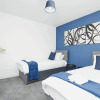 Отель Modern 2 Bedroom House With Free Gated Parking, фото 3
