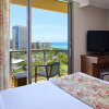 Отель Luana Waikiki Hotel & Suites, фото 3