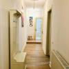 Отель Lovely Ultra-Central Big Flat -3 Rooms- Parking N7, фото 1