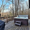 Отель Your Ski Home: Powder Park Place - Upper Level. Close To Killington. Hot Tub. 4 Bedroom Home, фото 13