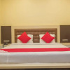 Отель OYO 28105 Hotel Blue Sapphire, фото 7