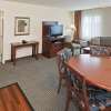 Отель Staybridge Suites Wichita, an IHG Hotel, фото 3