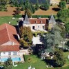 Отель Holiday apartments at the courtyard of French château в Прессаке