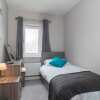 Отель Elegant Holiday Home in Milton Keynes Near Towncentre, фото 7