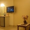 Отель Host Inn International Hotel в Мумбаи