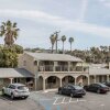 Отель Fairfield Inn & Suites San Diego Pacific Beach в Сан-Диего