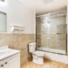 Отель Lovely 2bd Apt Steps From the Convention Center, фото 15