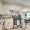 Отель Charming Springfield Home w/ Private Backyard, фото 4