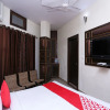 Отель OYO 14975 City Guest House, фото 17