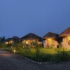 Отель Barahi Jungle Lodge, фото 1