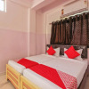 Отель OYO 22085 Raj Banjara White House, фото 2