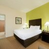 Отель La Quinta Inn & Suites by Wyndham Columbus - Grove City в Гроуве Сити