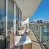 Отель Stunning 2BR 2BA  Bay Harbour with Pool, фото 21